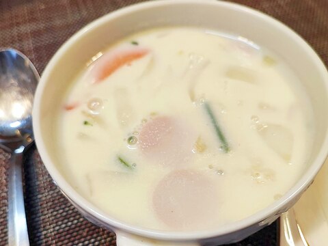米粉使用☆魚肉ソーセージのシチュー
